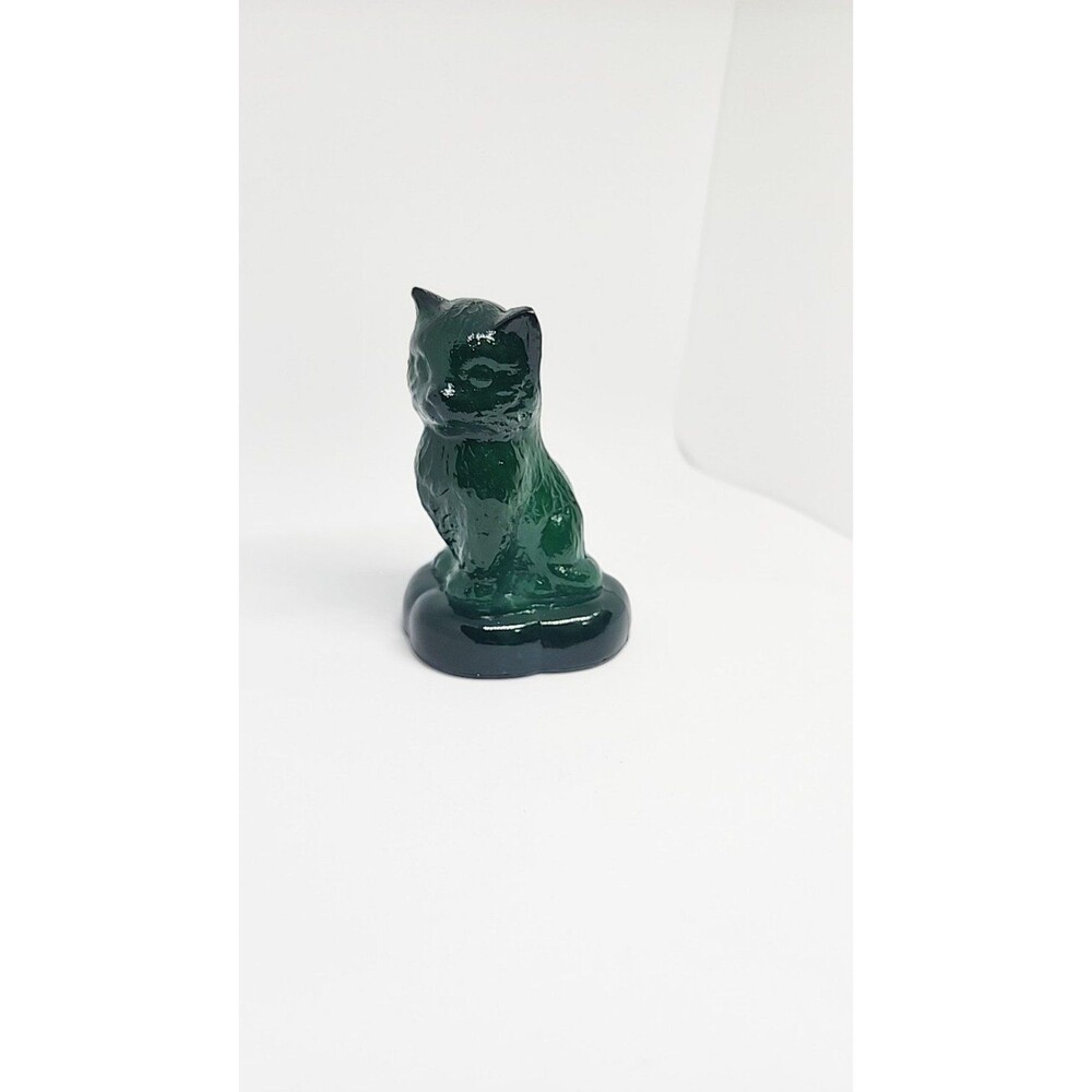 Boyd Glass Miss Cotton on Pillow cat vintage glass